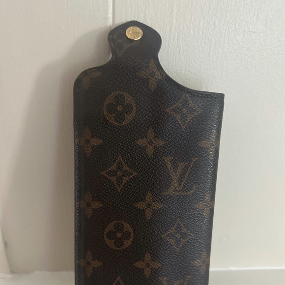 LOUIS VUITTON Monogram Etui A Lunettes MM Glasses Case - Picture 1 of 3